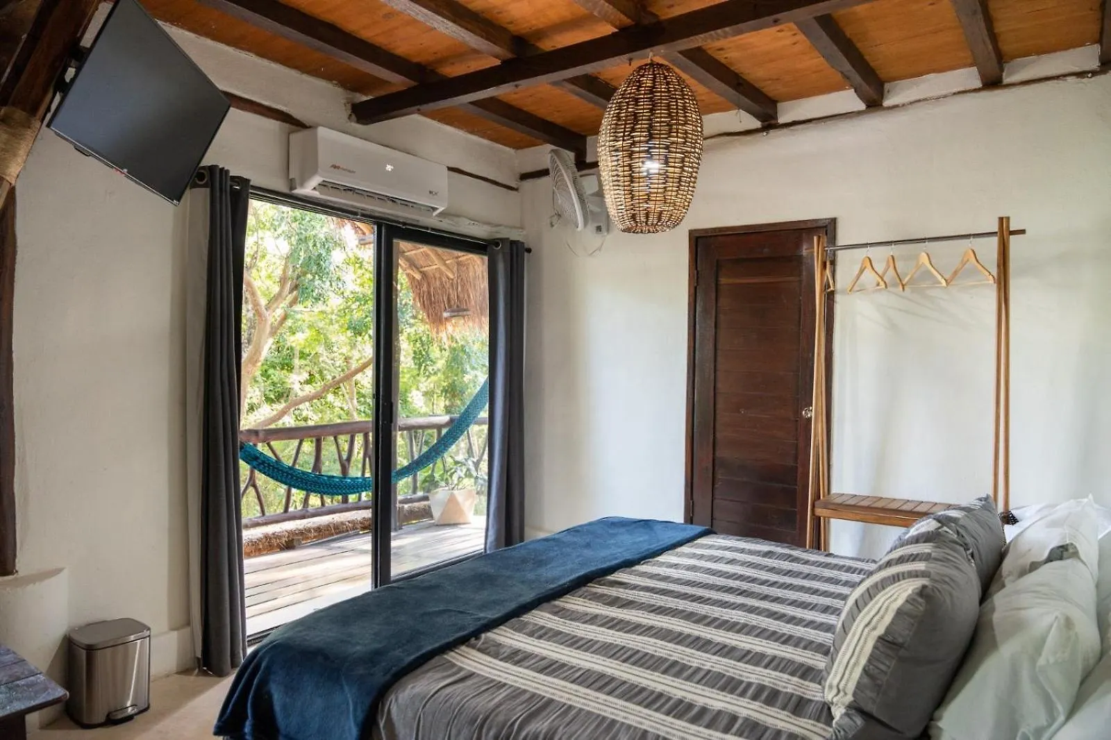 Baawe Bacalar Hotel